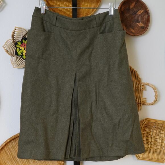 Burberrys Front Pleated Slit Mini Pencil Wool Skirt Green Womens Size 44 - Picture 1 of 6